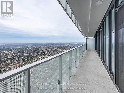 5806 - 3900 Confederation Parkway, Mississauga, ON - Outdoor With Balcony With View With Exterior