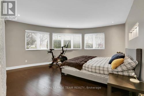 101C - 997 North River Road, Ottawa, ON - Indoor Photo Showing Bedroom