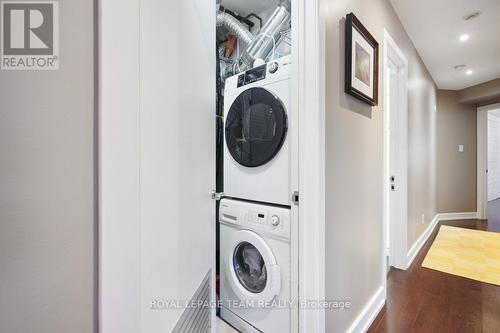 101C - 997 North River Road, Ottawa, ON - Indoor Photo Showing Laundry Room