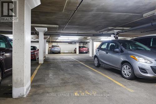 101C - 997 North River Road, Ottawa, ON - Indoor Photo Showing Garage