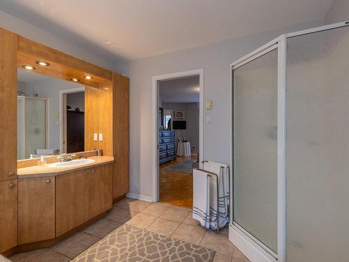 Ensuite bathroom - 1825 Rue Charles-Smallwood, Laval (Chomedey), QC - Indoor Photo Showing Bathroom