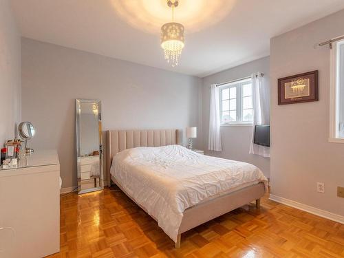 Chambre Ã Â coucher - 1825 Rue Charles-Smallwood, Laval (Chomedey), QC - Indoor Photo Showing Bedroom