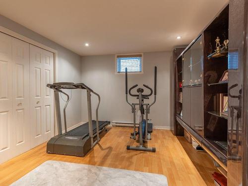 Exercise room - 1825 Rue Charles-Smallwood, Laval (Chomedey), QC - Indoor Photo Showing Gym Room