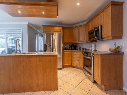 Kitchen - 1825 Rue Charles-Smallwood, Laval (Chomedey), QC - Indoor Photo Showing Kitchen