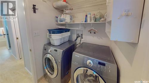 1607 Rousseau Crescent N, Regina, SK - Indoor Photo Showing Laundry Room