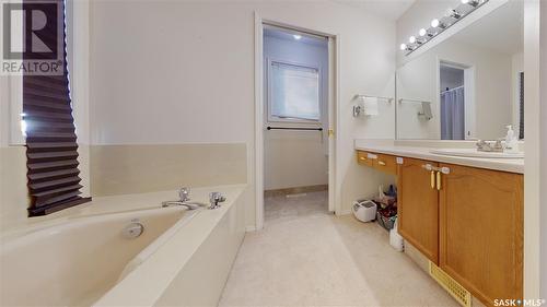 1607 Rousseau Crescent N, Regina, SK - Indoor Photo Showing Bathroom