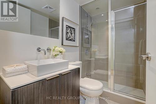 607 - 159 Dundas Street E, Toronto, ON - Indoor Photo Showing Bathroom