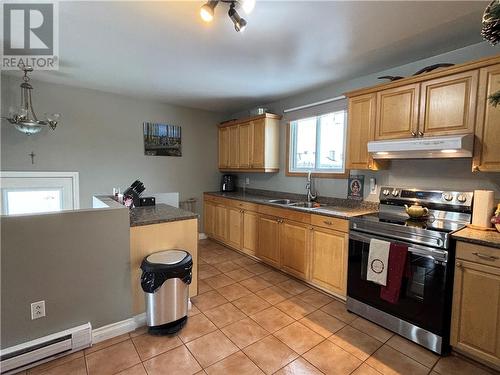 34 Lawrence Street, Chelmsford, ON - Indoor Photo Showing Kitchen With Double Sink