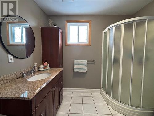 34 Lawrence Street, Chelmsford, ON - Indoor Photo Showing Bathroom