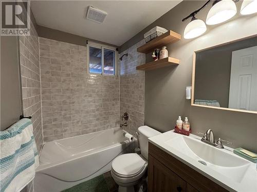 34 Lawrence Street, Chelmsford, ON - Indoor Photo Showing Bathroom