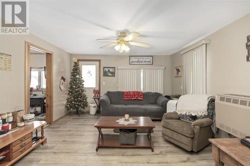 234 Federation St, Thessalon, ON - Indoor Photo Showing Living Room