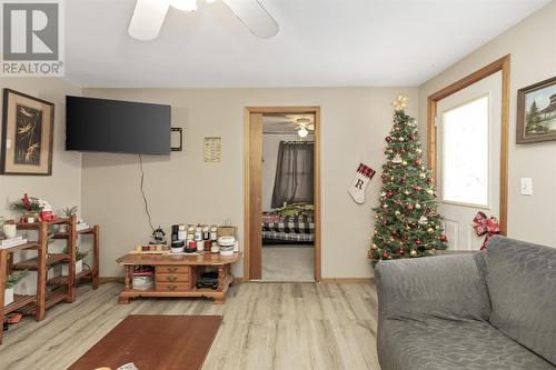 234 Federation St, Thessalon, ON - Indoor Photo Showing Living Room