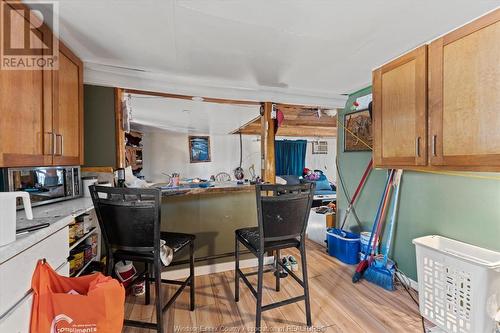 709 Heritage Unit# 32, Kingsville, ON - Indoor Photo Showing Kitchen