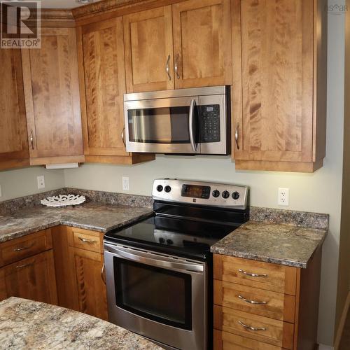 3500 Rowe Avenue, Halifax, NS - Indoor Photo Showing Kitchen