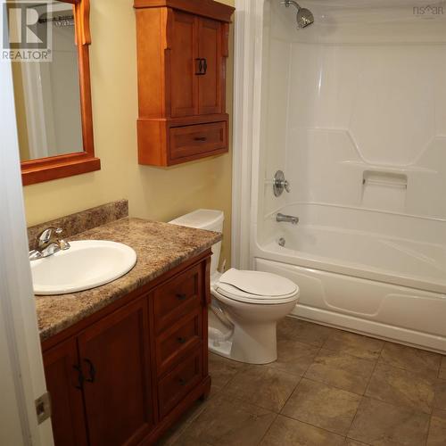 3500 Rowe Avenue, Halifax, NS - Indoor Photo Showing Bathroom