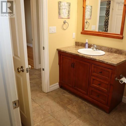 3500 Rowe Avenue, Halifax, NS - Indoor Photo Showing Bathroom