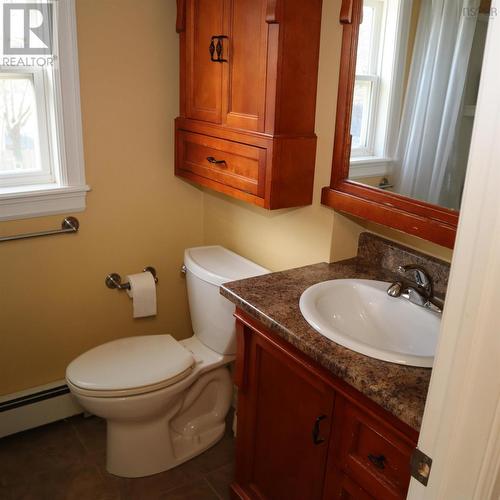 3500 Rowe Avenue, Halifax, NS - Indoor Photo Showing Bathroom