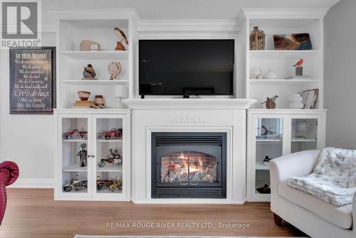 786 Beatty Crescent, Cobourg, ON - Indoor Photo Showing Living Room With Fireplace