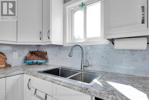 786 Beatty Crescent, Cobourg, ON - Indoor Photo Showing Kitchen With Double Sink With Upgraded Kitchen