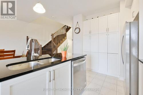 956 Socca Crescent, Ottawa, ON - Indoor Photo Showing Kitchen With Double Sink