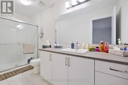 956 Socca Crescent, Ottawa, ON - Indoor Photo Showing Bathroom