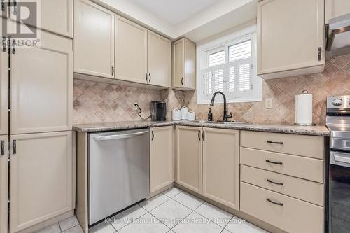 434 Black Street, Centre Wellington (Fergus), ON - Indoor Photo Showing Kitchen With Upgraded Kitchen