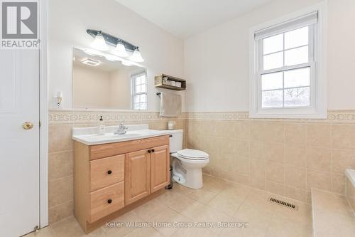 434 Black Street, Centre Wellington (Fergus), ON - Indoor Photo Showing Bathroom