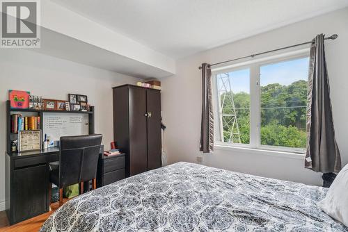 127 - 75 Turntable Crescent, Toronto, ON - Indoor Photo Showing Bedroom