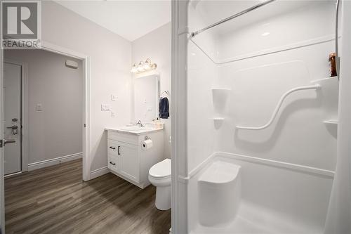 5969 Townsend Line Unit# 43, Lambton Shores, ON - Indoor Photo Showing Bathroom