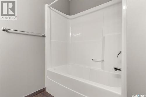 34 4640 Harbour Landing Drive, Regina, SK - Indoor Photo Showing Bathroom