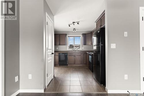 34 4640 Harbour Landing Drive, Regina, SK - Indoor Photo Showing Kitchen