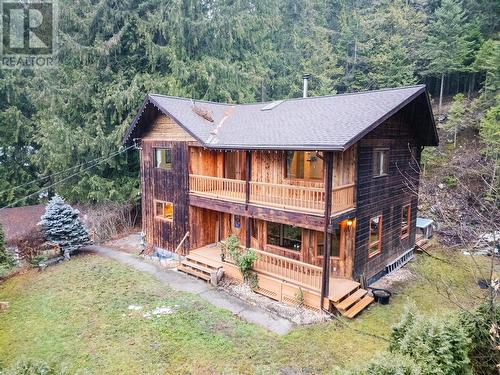 5671 Longbeach Road, Nelson, BC - Outdoor With Balcony