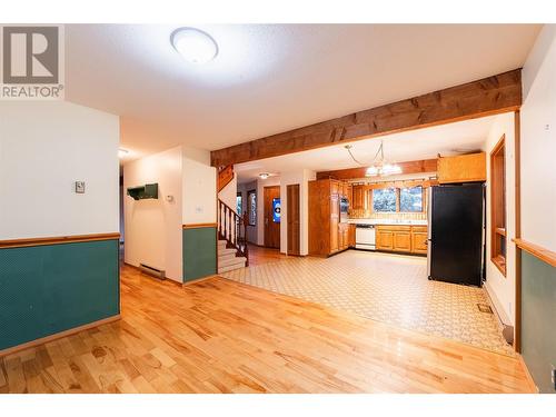 5671 Longbeach Road, Nelson, BC - Indoor