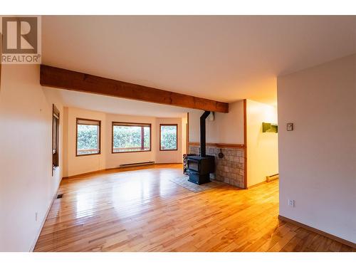 5671 Longbeach Road, Nelson, BC - Indoor