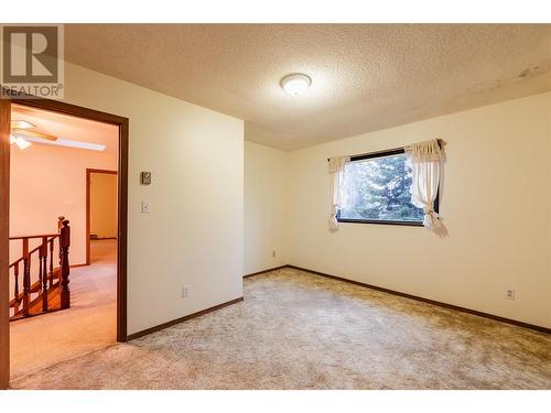 5671 Longbeach Road, Nelson, BC - Indoor Photo Showing Other Room