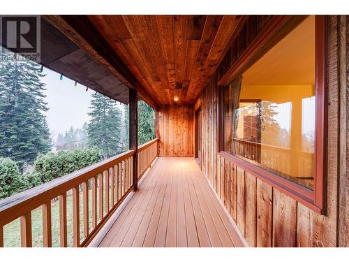 5671 Longbeach Road, Nelson, BC - Outdoor With Balcony With Exterior