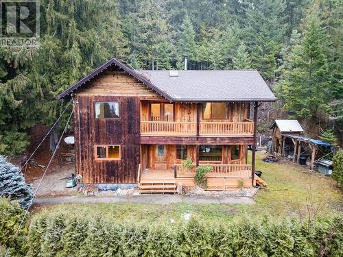 5671 Longbeach Road, Nelson, BC - Outdoor With Deck Patio Veranda