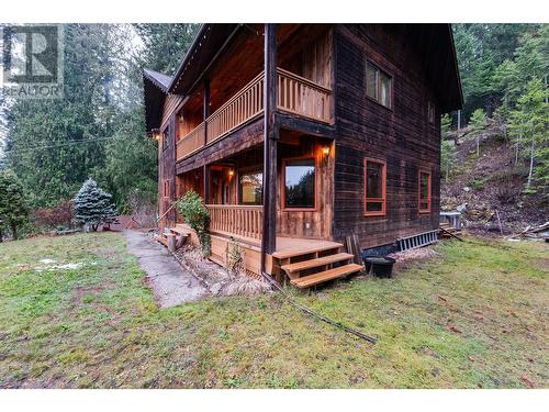 5671 Longbeach Road, Nelson, BC - Outdoor With Balcony