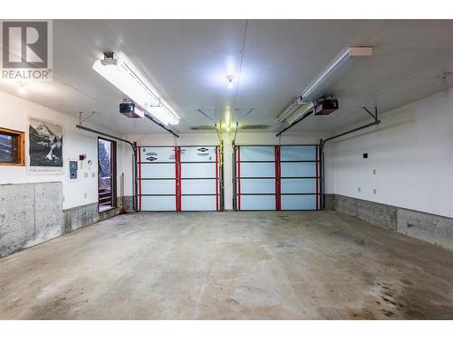 5671 Longbeach Road, Nelson, BC - Indoor Photo Showing Garage