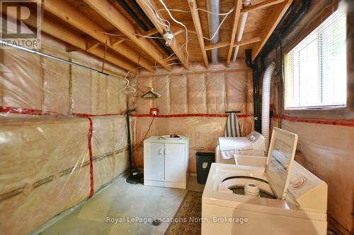 19 Brillinger Drive, Wasaga Beach, ON - Indoor Photo Showing Laundry Room