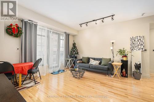 708 - 330 Loretta Avenue S, Ottawa, ON - Indoor Photo Showing Living Room