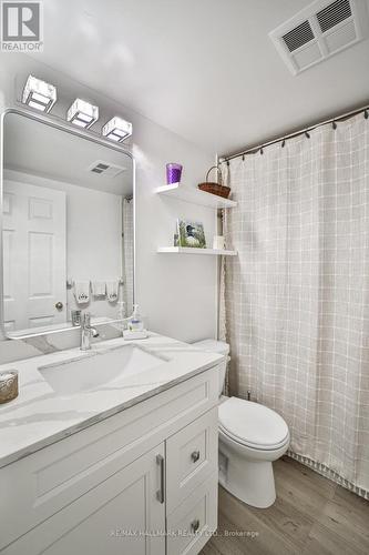 315 - 23 Lorraine Drive, Toronto, ON - Indoor Photo Showing Bathroom