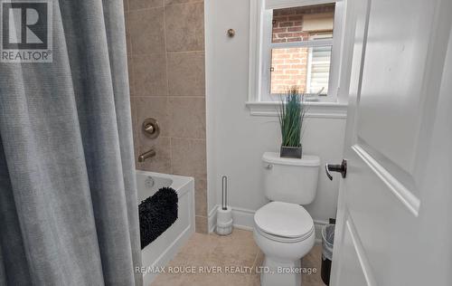 21 Verdi Road, Richmond Hill, ON - Indoor Photo Showing Bathroom