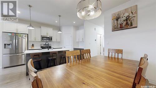 5438 Primrose Green Drive E, Regina, SK - Indoor Photo Showing Dining Room