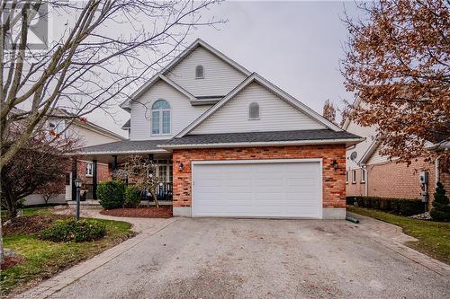 Front facade with a garage - 17 Weir Drive, Guelph, ON - Outdoor