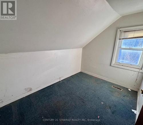 15 Bay Street S, Smiths Falls, ON - Indoor Photo Showing Other Room