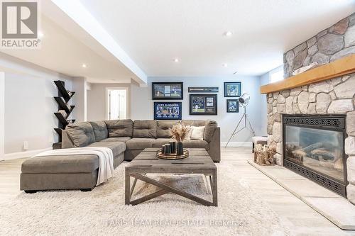 37 O'Donnell Court, Penetanguishene, ON - Indoor Photo Showing Living Room With Fireplace