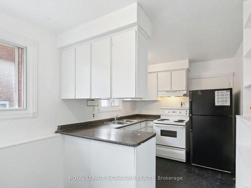 158 Rodda Blvd, Toronto, ON - Indoor Photo Showing Kitchen With Double Sink