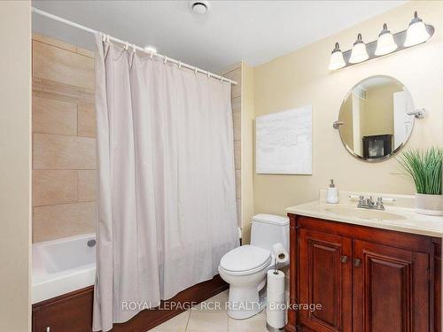 116 Tyson Dr, East Gwillimbury, ON - Indoor Photo Showing Bathroom