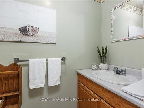 116 Tyson Dr, East Gwillimbury, ON - Indoor Photo Showing Bathroom